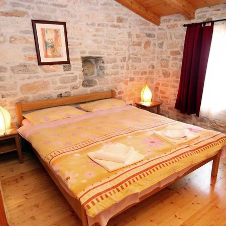 Family Friendly House With A Swimming Pool Orihi, Central Istria - Sredisnja Istra - 3415 Barban Exteriör bild
