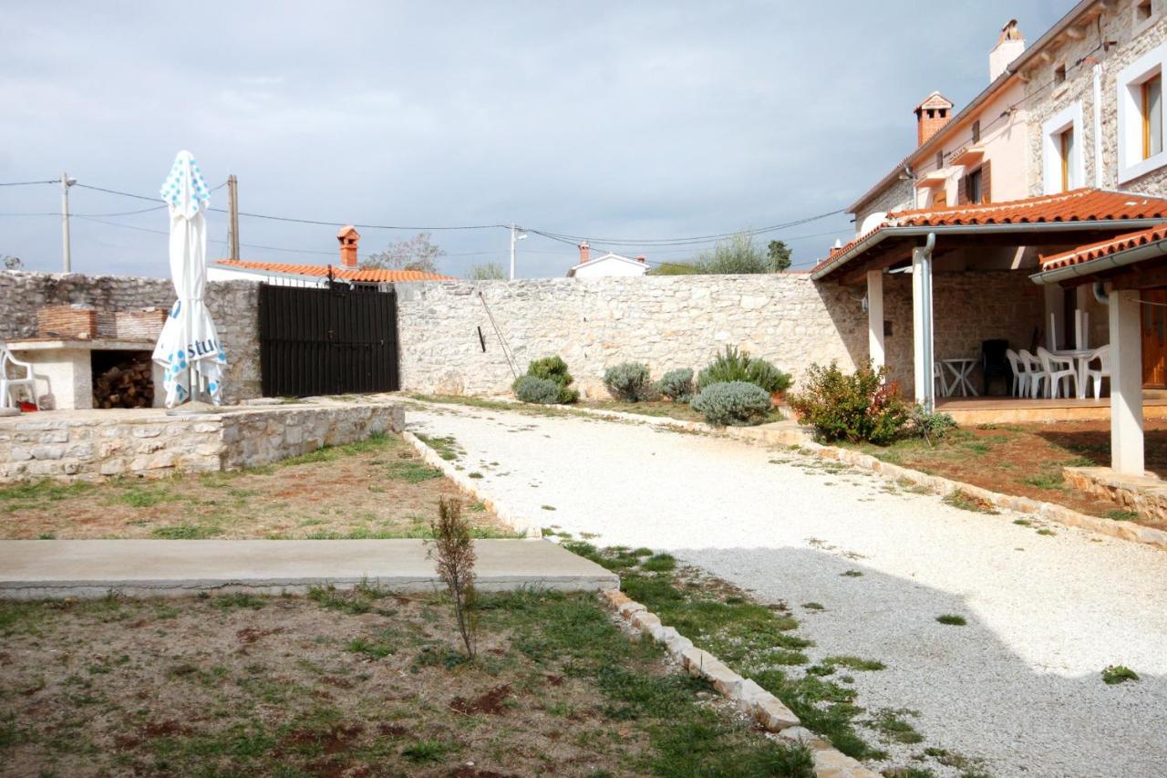 Family Friendly House With A Swimming Pool Orihi, Central Istria - Sredisnja Istra - 3415 Barban Exteriör bild